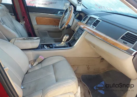 2010 Lincoln Mks from USA, damaged, VIN 1LNHL9DR8AG613365